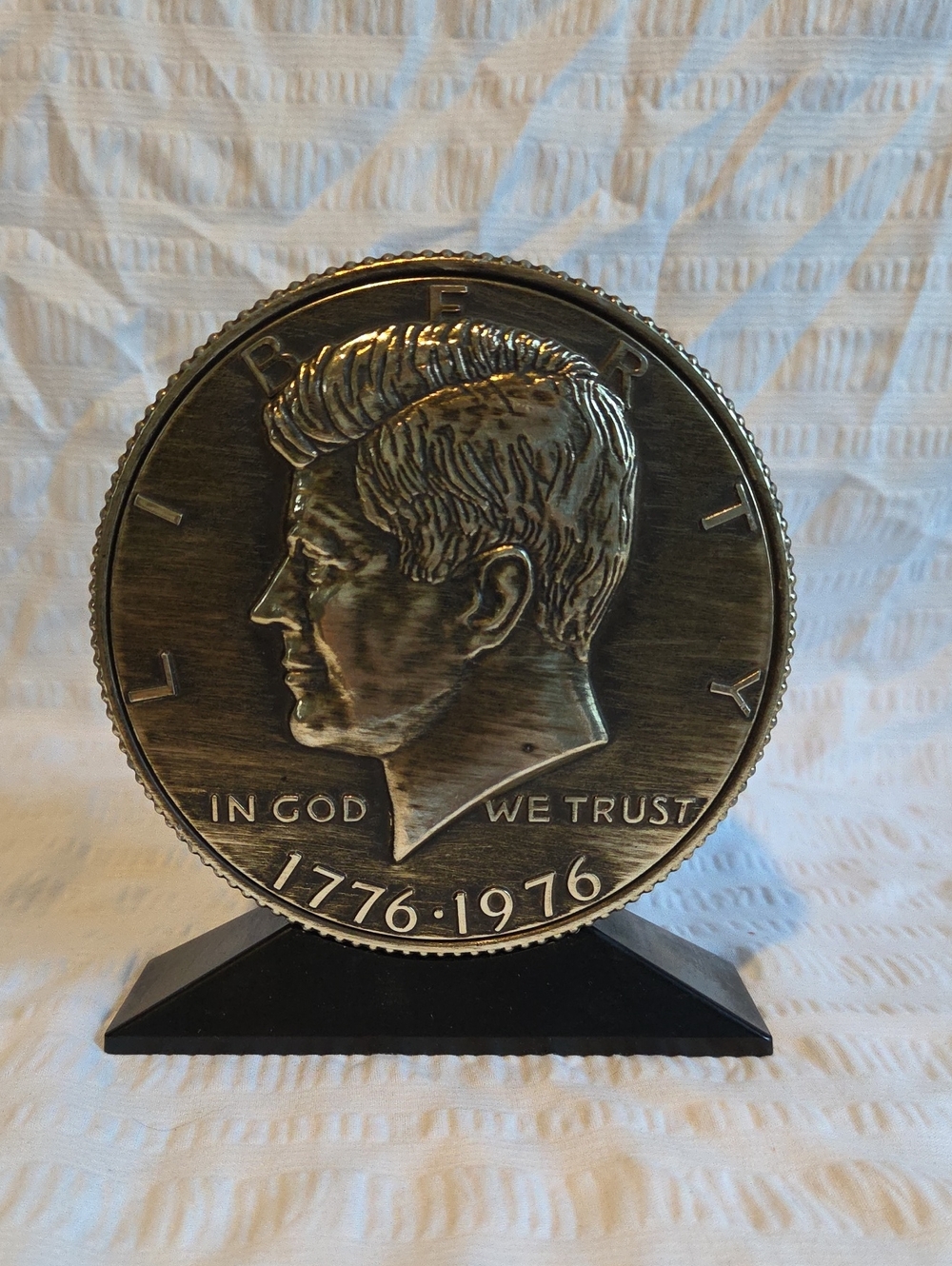 Vintage 1776-1976 Kennedy Bicentennial Half Dollar Coin Bank – Vacumet Inc.